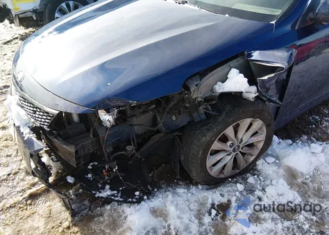 2018 Kia Optima S z USA, uszkodzony, nr VIN 5XXGT4L36JG219564